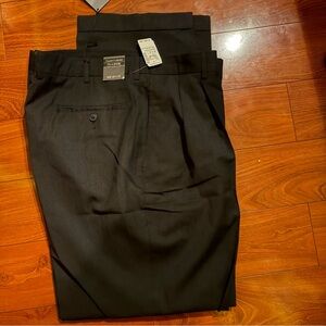 Jos. A. Bank Men's Travelers Collection Pleated Cuffed Dress Pants 40x32 BNWT